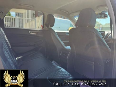 Used 2023 Ford Edge Titanium AWD/4WD image 13