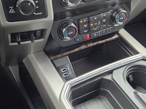 Used 2019 Ford F250 Lariat image 28