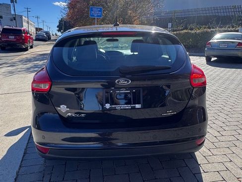 Used 2016 Ford Focus SE w/ Equipment Group 201A image 4