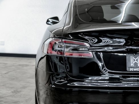 Used 2021 Tesla Model S Plaid image 46