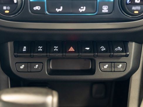 Used 2019 Chevrolet Colorado ZR2 w/ ZR2 Dusk Special Edition image 12