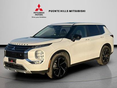 Used 2024 Mitsubishi Outlander SE Black Edition