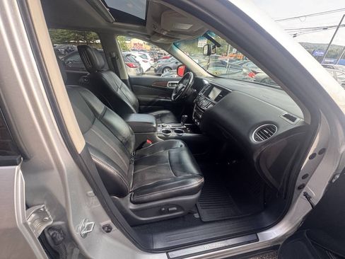 Used 2015 Nissan Pathfinder Platinum w/ Cargo Package FWD image 33