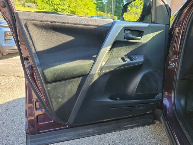 Used 2017 Toyota RAV4 LE w/ All Weather Liner Package FWD image 22