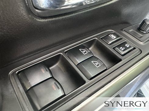 Used 2015 Nissan Armada SL AWD/4WD image 24