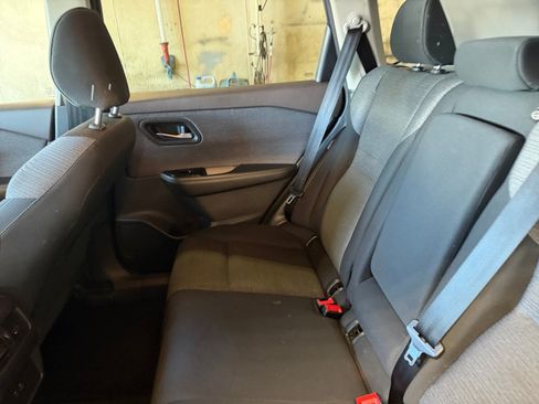 Used 2021 Nissan Rogue SV AWD/4WD image 33