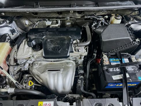 Used 2018 Toyota RAV4 XLE image 32