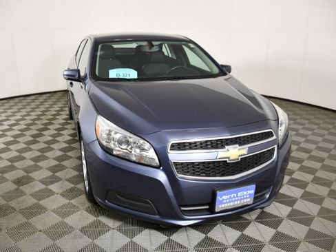 Used 2013 Chevrolet Malibu LT w/ Power Convenience Package FWD image 3