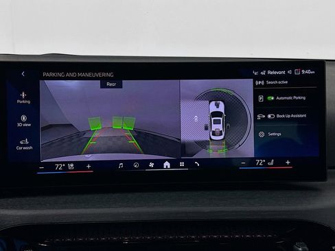 Used 2026 BMW 330i Sedan w/ Premium Package image 13