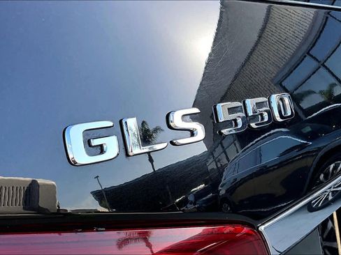 Used 2018 Mercedes-Benz GLS 550 4MATIC image 9