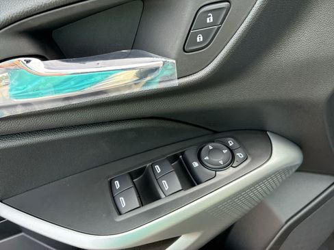 New 2026 Chevrolet Trax LS w/ LS Convenience Package FWD image 21