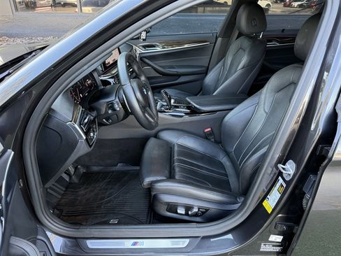 Used 2019 BMW 540i w/ M Sport Package image 13