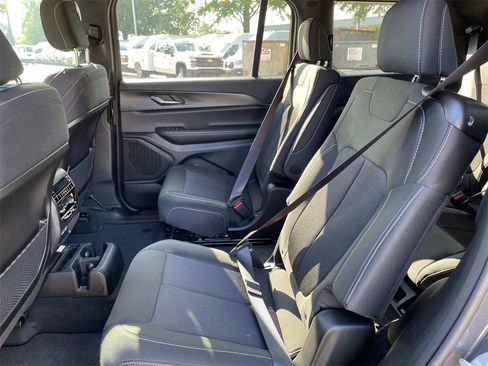 New 2025 Jeep Grand Cherokee L Laredo w/ Luxury Tech Group I image 23