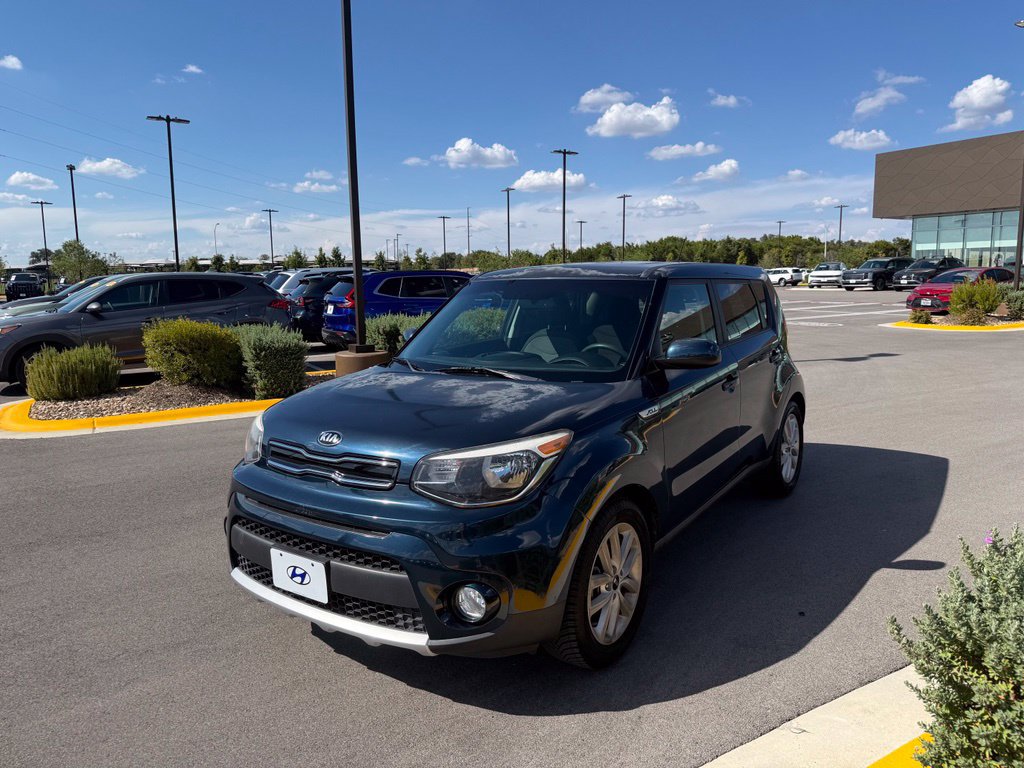 Used 2018 Kia Soul + FWD image 6