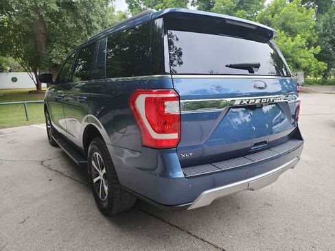Used 2018 Ford Expedition XLT image 6