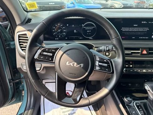 Certified 2024 Kia Seltos EX AWD/4WD image 23