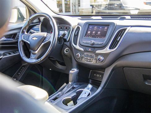 Used 2021 Chevrolet Equinox LT image 21