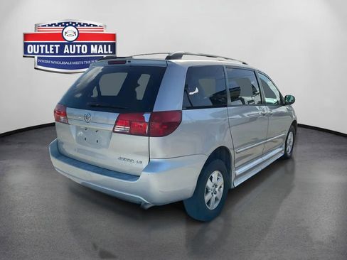 Used 2005 Toyota Sienna CE FWD image 3
