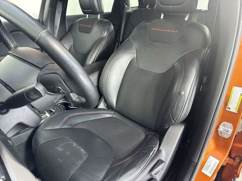 Used 2015 Jeep Cherokee Trailhawk w/ Cold Weather Group AWD/4WD image 17