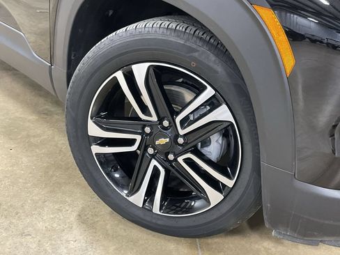 Used 2026 Chevrolet TrailBlazer LT w/ LT Cold Weather Package FWD image 11