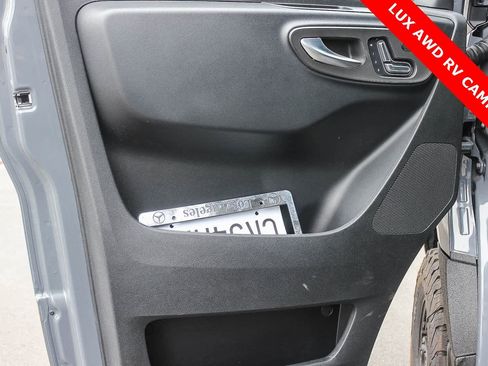 Used 2023 Mercedes-Benz Sprinter 2500 image 32