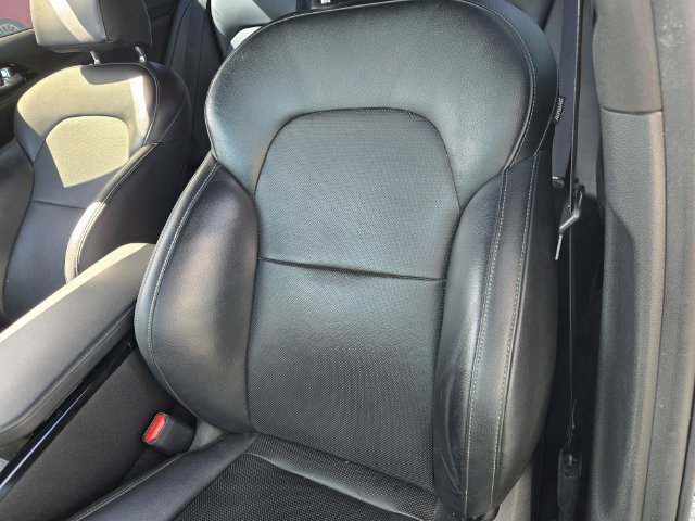 Used 2022 Kia Stinger GT-Line w/ Sun & Sound Package RWD image 14