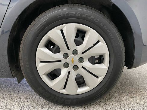 Used 2016 Chevrolet Cruze LS image 23