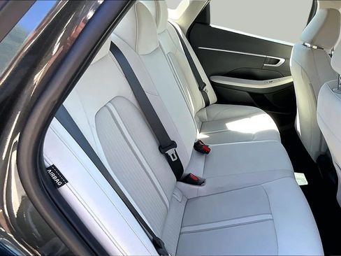 Used 2023 Hyundai Sonata SE FWD image 20