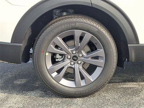 New 2025 Ford Explorer Active w/ Active Comfort Package image 5