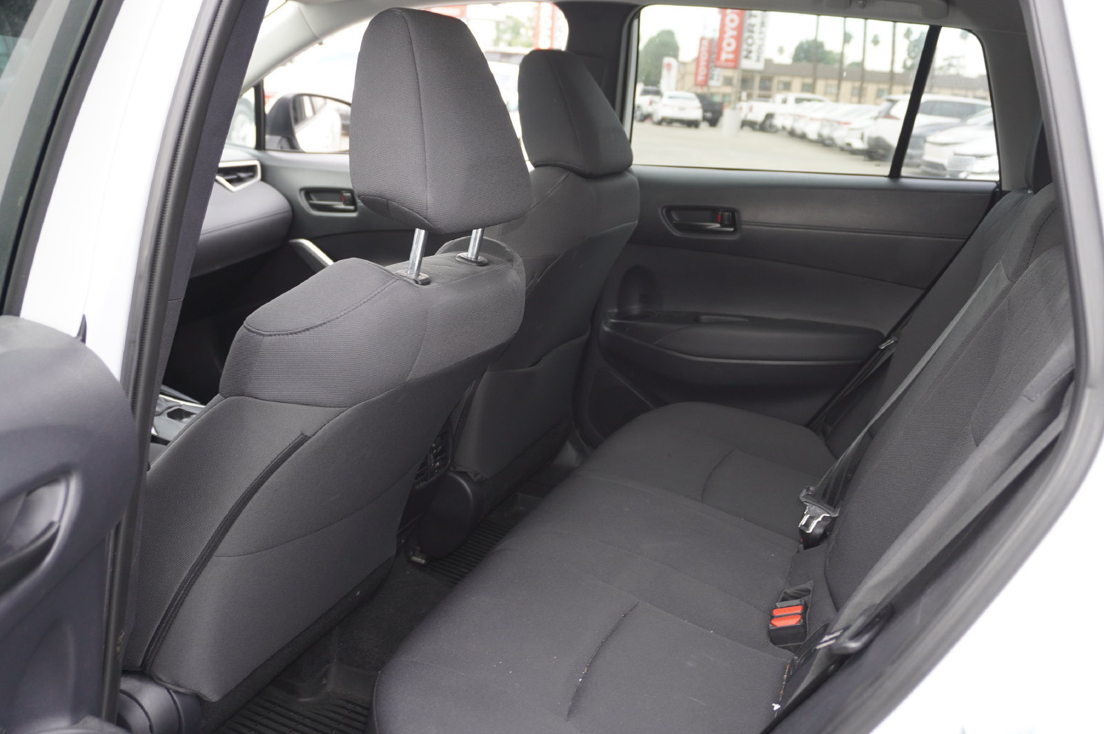 Used 2024 Toyota Corolla Cross LE w/ Moonroof Package FWD image 6