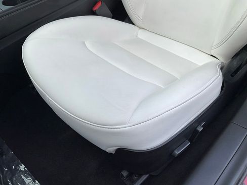 Used 2021 Tesla Model 3 Standard Range Plus image 16