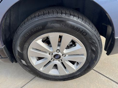Used 2017 Subaru Outback 2.5i Premium AWD/4WD image 17
