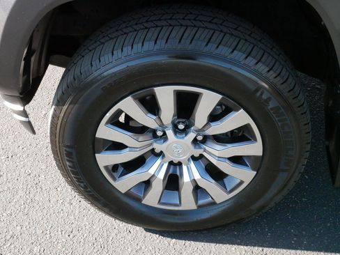 Used 2023 Toyota Tacoma Limited image 15