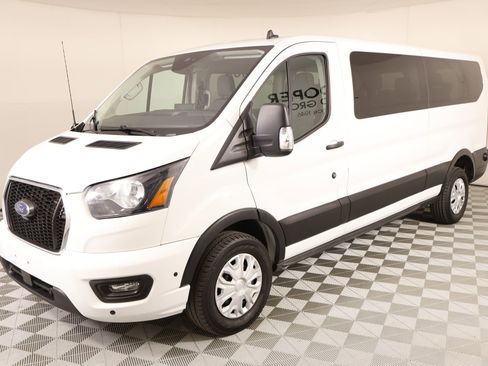 Used 2024 Ford Transit 350 XLT image 10