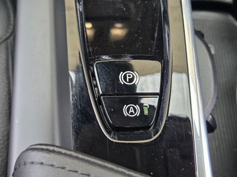 Used 2024 Volvo XC60 B5 Plus w/ Protection Package Premier AWD/4WD image 19