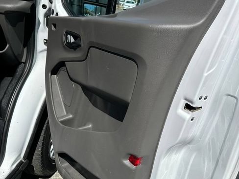 Used 2023 Ford E-Transit Medium Roof RWD image 27