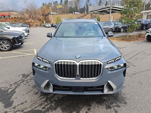 Used 2026 BMW X7 xDrive40i AWD/4WD image 9
