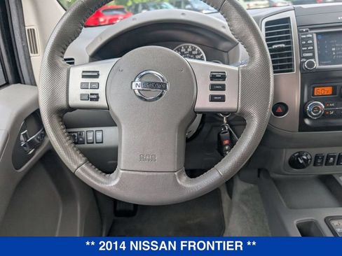 Used 2014 Nissan Frontier SL w/ SL Moonroof Package AWD/4WD image 19