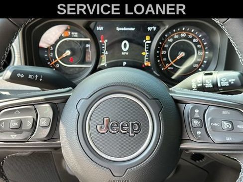 Used 2025 Jeep Wrangler Unlimited Sport AWD/4WD image 11