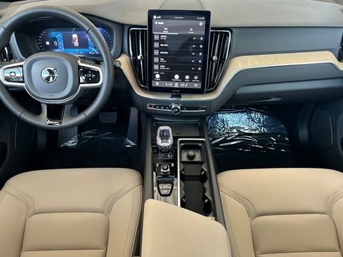 New 2026 Volvo XC60 B5 Core AWD/4WD image 10