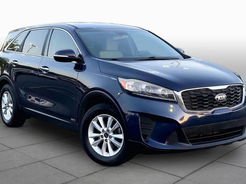 Used 2019 Kia Sorento LX AWD/4WD image 3