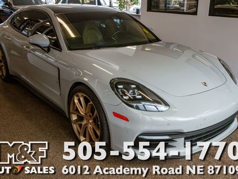 Used 2018 Porsche Panamera RWD image 1