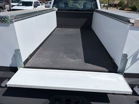 New 2026 Ford F250 XL w/ XL Chrome Package image 39