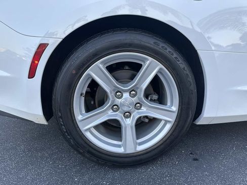 Used 2020 Chevrolet Camaro LT image 41