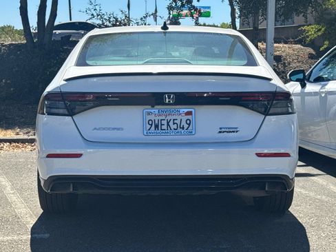 Used 2025 Honda Accord Sport image 6
