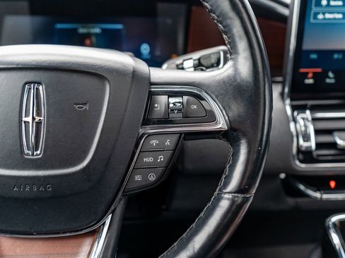 Used 2023 Lincoln Navigator Reserve AWD/4WD image 25