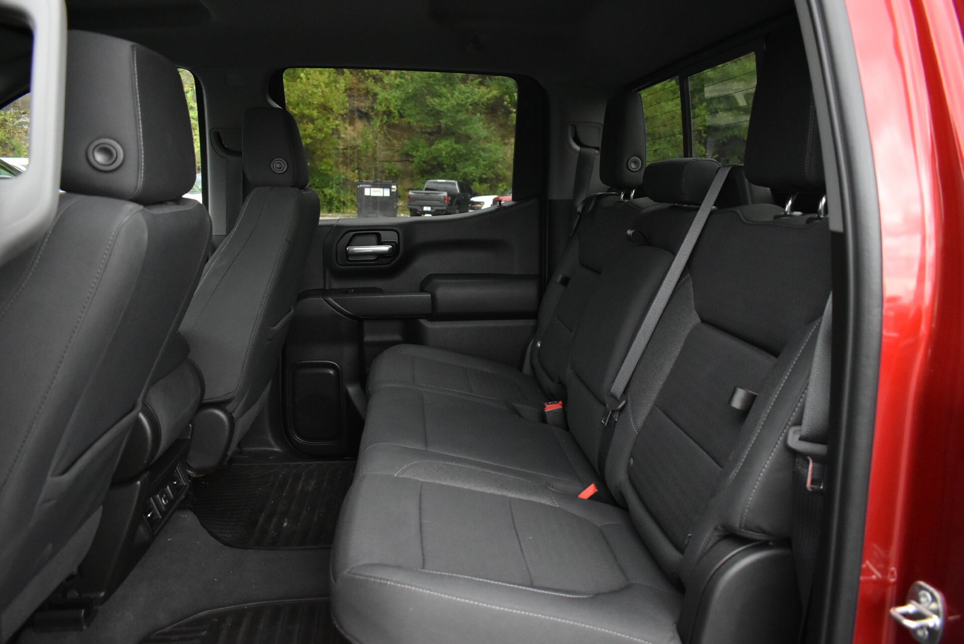 Used 2021 Chevrolet Silverado 1500 LT w/ Convenience Package II AWD/4WD image 13