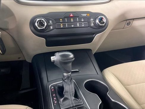 Used 2017 Kia Sorento LX FWD image 8