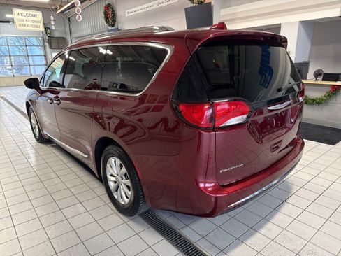 Used 2018 Chrysler Pacifica Touring-L Plus w/ Advanced Safetytec Group image 5