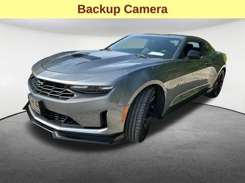 Used 2022 Chevrolet Camaro LT RWD image 5
